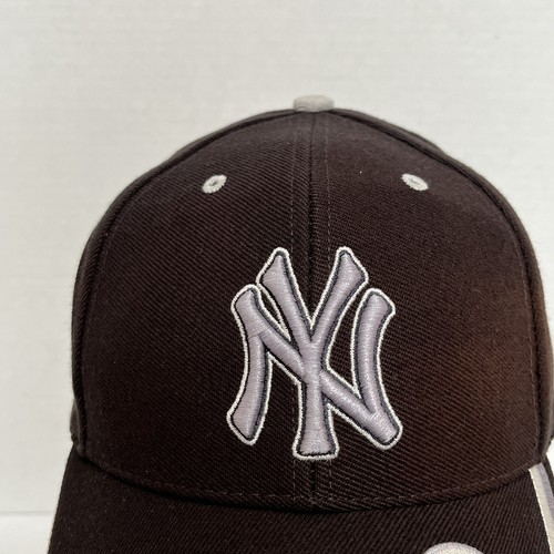 ny symbol cap