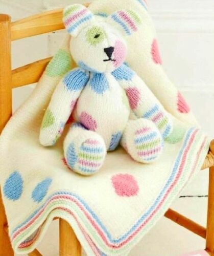 T037 KNITTING PATTERN SPOTTED TEDDY BEAR AND BABY BLANKET IN DK YARN