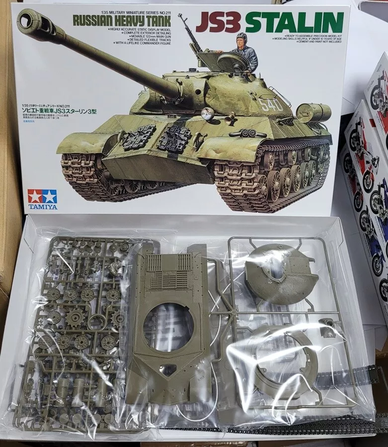 Plastic model 2024 tank kits