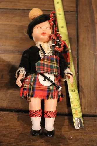 Vintage Souvenir Scottish Doll With Sleep Eyes
