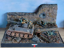 1/35 WW2 German Assault Gun With Soldier Figures On Diorama Base