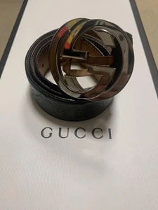 Gucci Ceinture Homme Boucle GG Entrelacée Cuir Noir Motif GG