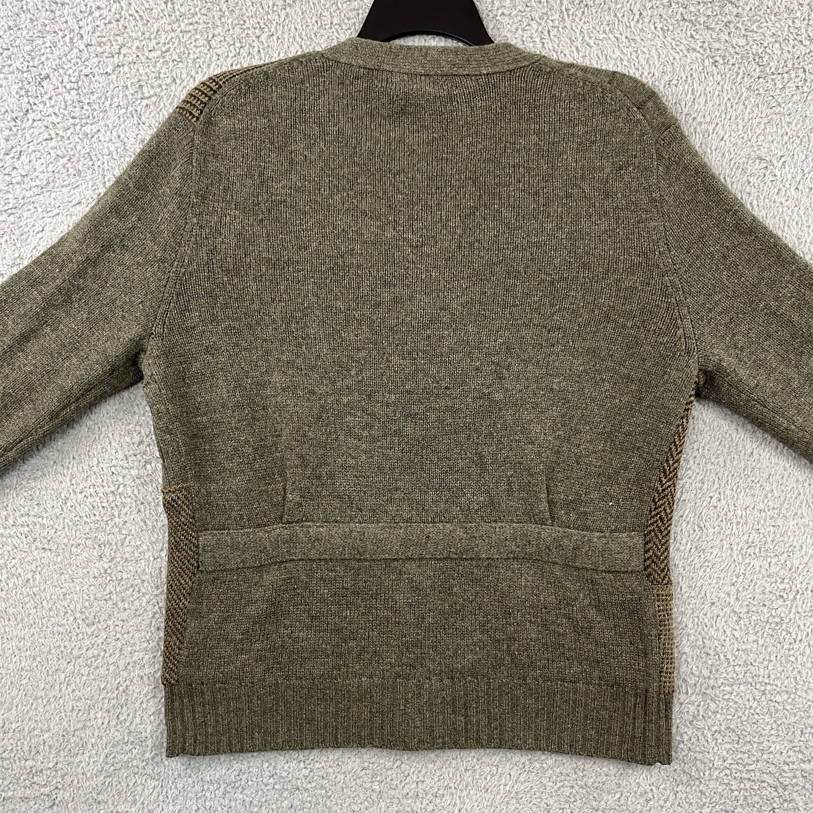 Picture 4 of 24