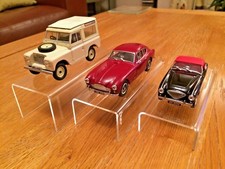 Model Display Stand Bridge