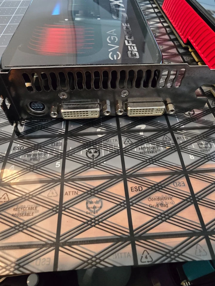 2 x EVGA GeForce GTX275 with ASUS SLI Bridge - Ready for SLI Configuration - Image 3 of 4