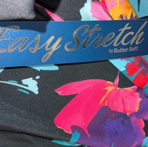 NWT ButterSoft Easy Stretch Pull-Over Scrub Top 2X Hoodie Black Floral Scrubs - Picture 6 of 8