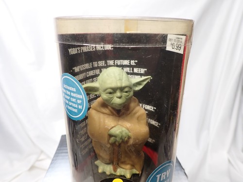 Yoda Figure Dashboard Driver Gemmy 2006 Star Wars in acrylic case - Picture 4 of 5
