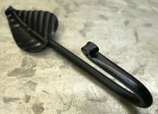 Wrought Iron Hand Worked Leaf Wall Hook Hanger 4 1/2" T 1"W Rustic Antique Style