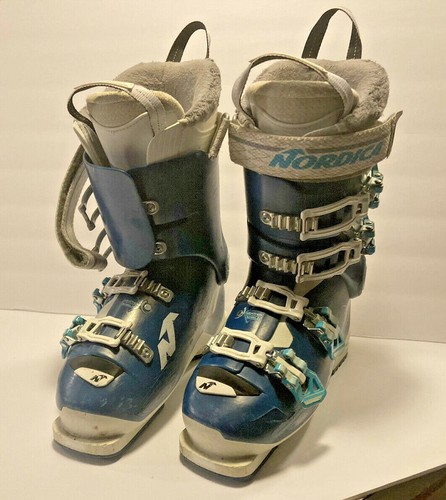 womens ski boots 24