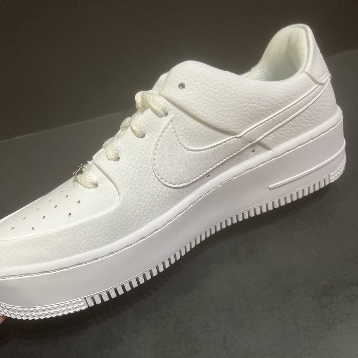 Sz 9 - NIKE WMNS AF1 SAGE LOW TRIPLE WHITE [AR5339-100] NEW