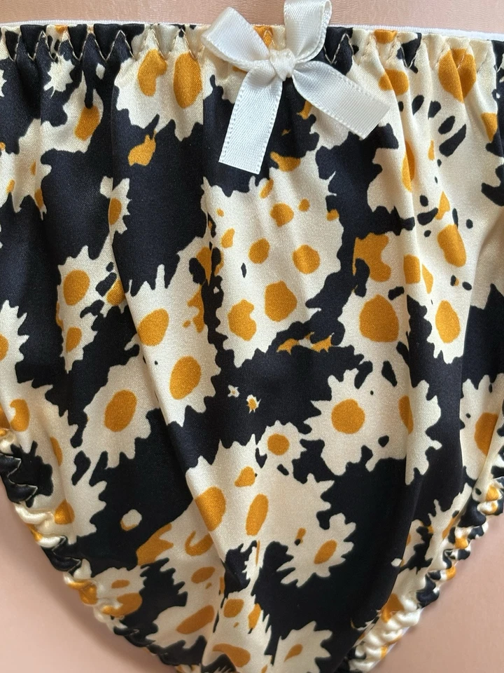 NUEVO Tanga Tanga Tanga Tanga Satinado Líquido Mezcla SEDA SATINADO Floral Margarita Grande Nuevo sin Etiquetas Foto 2 de 4