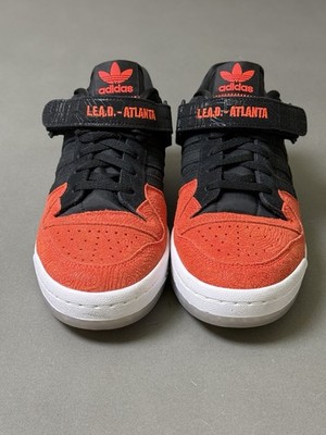 Adidas Forum Low LEAD Atlanta Mens Size 10.5 Core Black Orange Athletic Sneakers