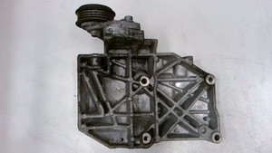 Träger Klimakompressor 038260885C VW Passat Variant 1.9 TDI Bj 2004 3BG/3BL/3BS