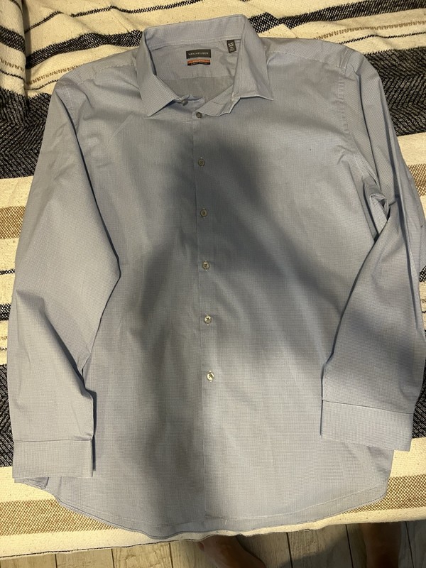 Van Huesen Men's Long Sleeve Dress Shirt 18-18 1/2. Blue And White Check