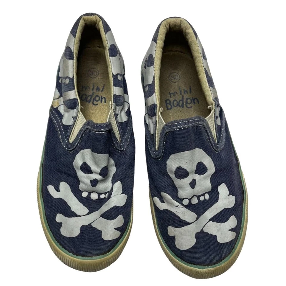 Мини Boden пиратские туфли для мальчиков синий череп и скрещенные кости скольжения на холсте размер 30 12,5 - Изображение 2 из 4