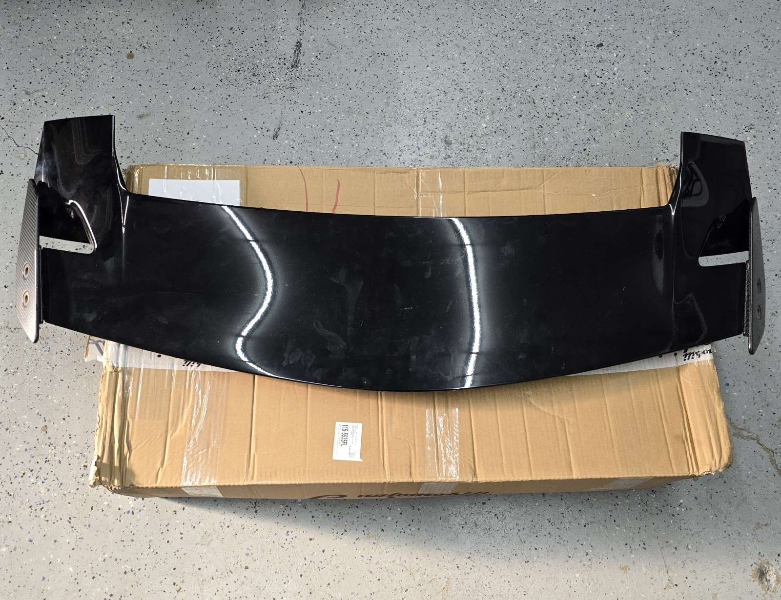 LAMBORGHINI URUS TAIL GATE SPOILER UPPER 4ML827933D OEM PERFORMANTE WING TRUNK 
