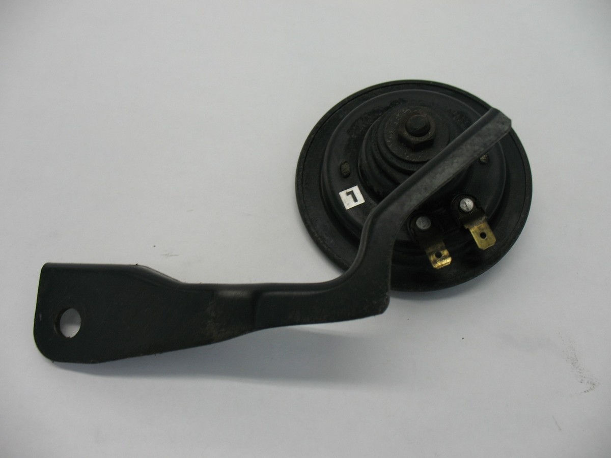 92 KAWASAKI NINJA ZX110C ZX11 LEFT LOW TONE HORN | eBay
