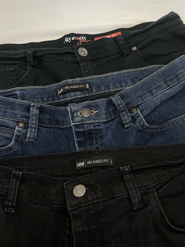 Lot Of 3 women’s 1 Black & 1 blue Lee Jeans 1 Black Style&Co All Size 12 Short