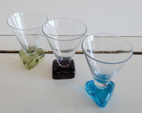 3 MURANO SHOT GLASSES AVOCADO GREEN HEART AMETHYST SQUARE SAPPHIRE BLUE TRIANGLE - Picture 4 of 8