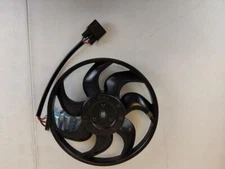 Radiator Cooling Fan Assembly - A0028A0031 - 7L0959455