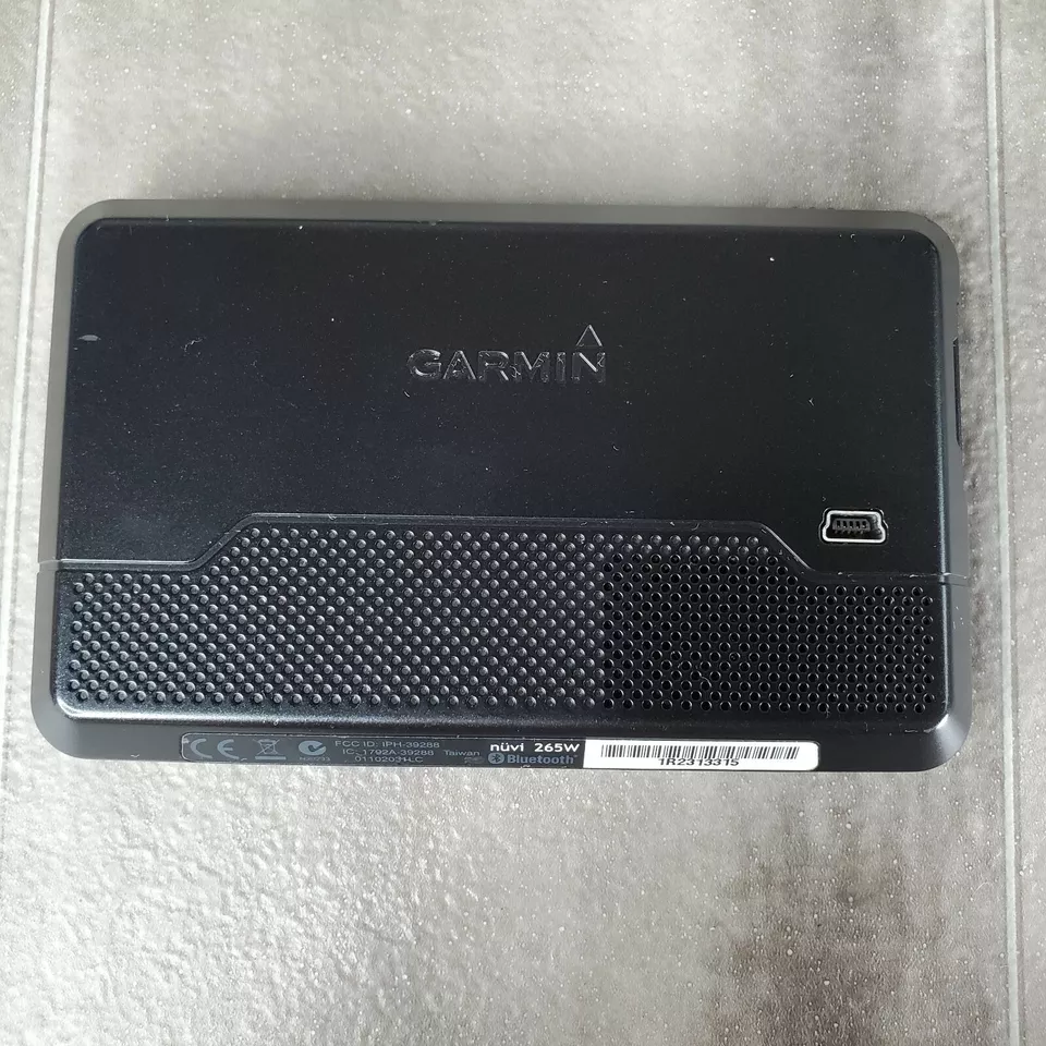 GARMIN NUVI 265W PORTABLE BLUETOOTH GPS - Image 3 of 4