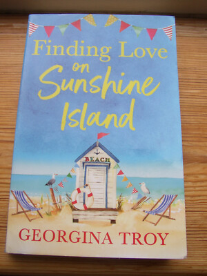 Read once Finding Love on Sunshine Island Georgina Troy Romance/Mystery PB