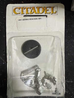 Citadel - Blood Bowl Griff Oberwald Human Star Player - Classic Vintage Metal