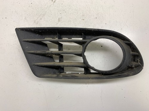 Volkswagen Golf Plus 2007 Verkleidung Nebelscheinwerfer / Gitter vorne DRA36564