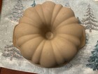 Pampered Chef 10" Fluted Stoneware Bundt Cake Pan Family Heritage Collection USA — photo 3