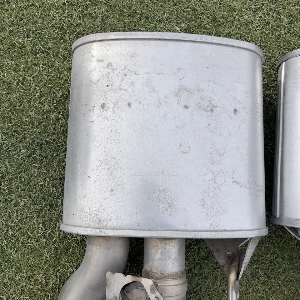 2018-23 FORD MUSTANG GT MACH 1 OEM REAR LEFT & RIGHT MUFFLER EXHAUST SET - Image 3 of 4