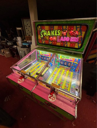 Snakes And Ladders 2p Rolldown Arcade Machine | eBay UK