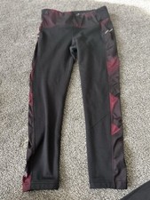 Athleta Black Red Capri Leggings Workout Running Athletic Size Medium MP . B3