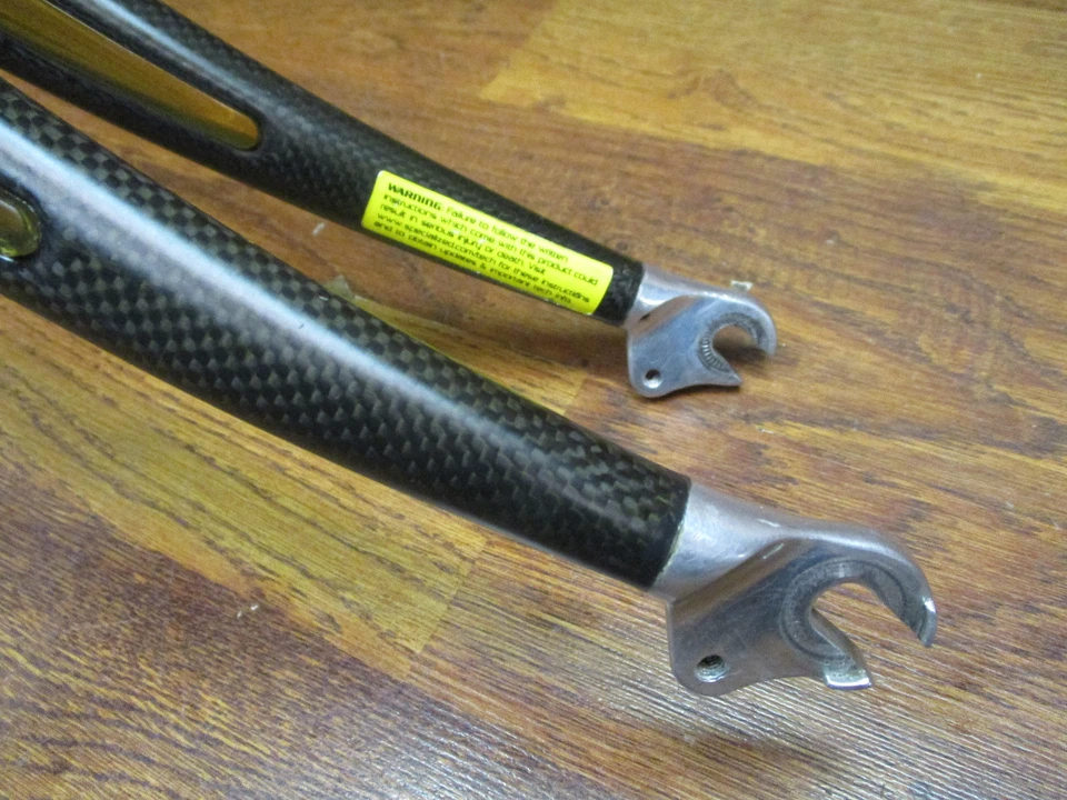 SPECIALIZED CARBON 2 ZERTZ 1 1/8" x 10 1/2" STRAIGHT THREADLESS 700C ROAD FORK - Image 4 of 4