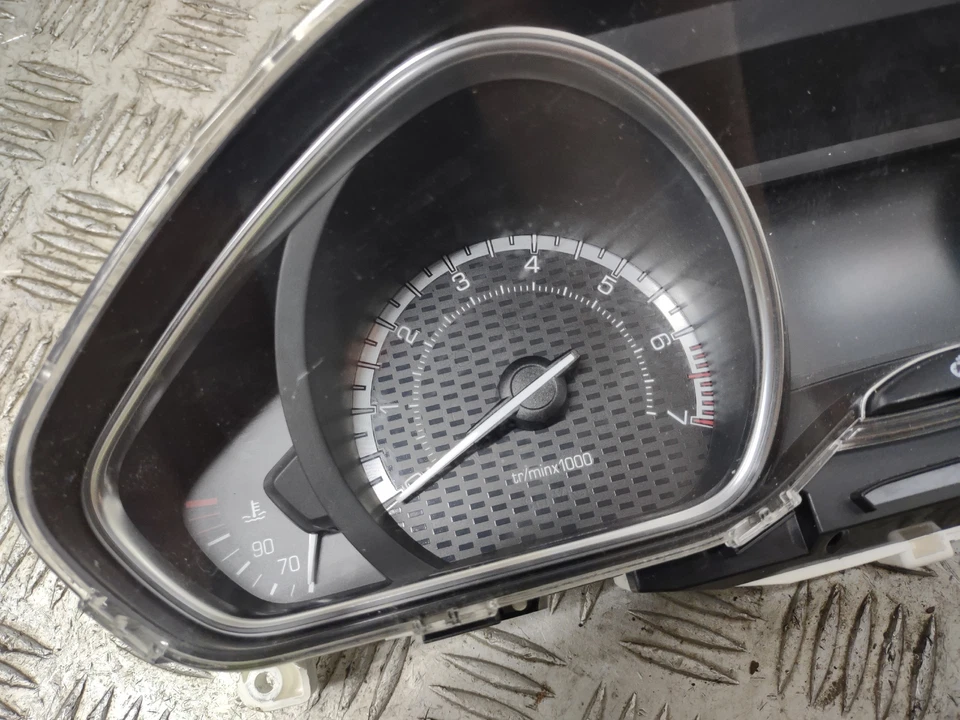 Peugeot 208 Mk1 Thp Gti 2012-2018 Instrument Cluster 9800654580 - Image 2 of 4