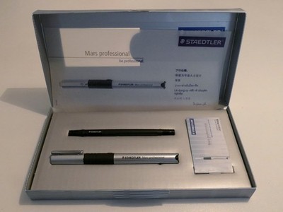 Fineliner von STAEDTLER  / MARS professional / 0,35 & 0,5 mm / in OVP / Germany