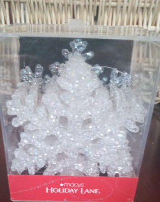 Macy's Holiday Lane 12 Plastic Snowflakes-Brand New-SHIPS N 24 HOURS