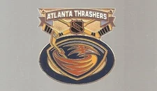 Defunct Atlanta Thrashers  ''2 Sticks logo"  NHL Hockey pin