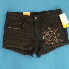 Nwt H  M Embellished Short Jean Size 6