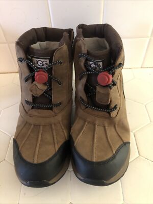 UGG Child Turlock Leather Weather Snow Boot Big Kid Size 4