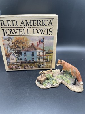 Lowell Davis ''Safe Haven'' Figurine Fox Rabbit Trap