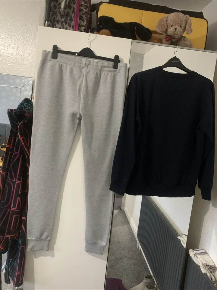 Brave Soul Size XL W34-36in x L32in Grey Bottoms & 2XL Pit To Pit 23in Navy Top - Image 4 of 4