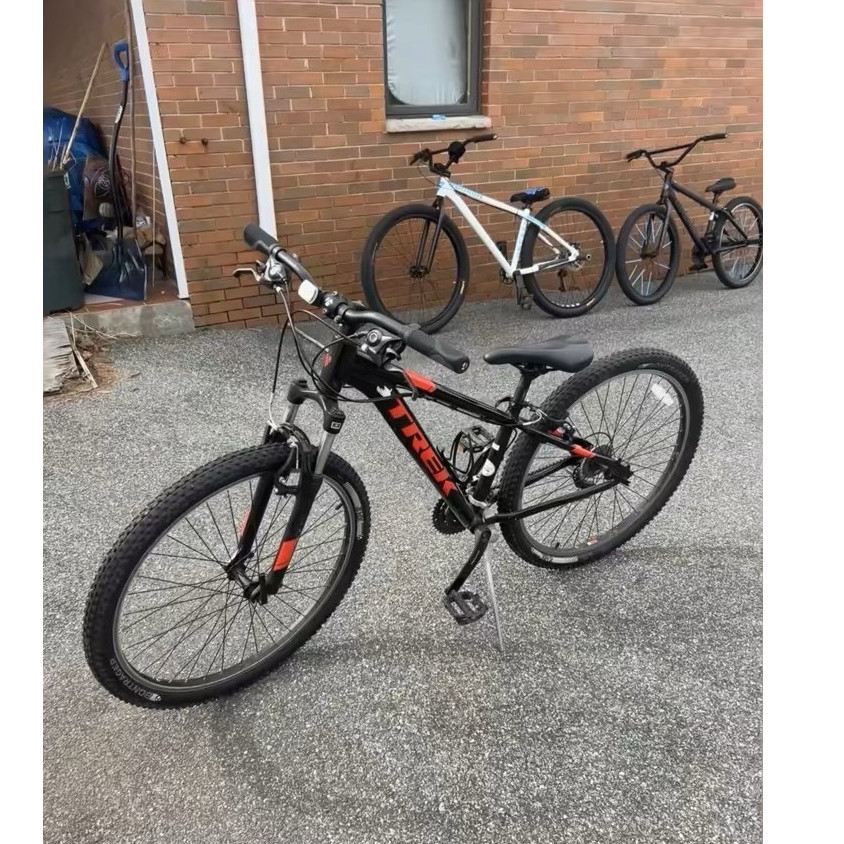 Trek Marlin 5 2020 M 29in Mountain Bike Black/Red Front Susp