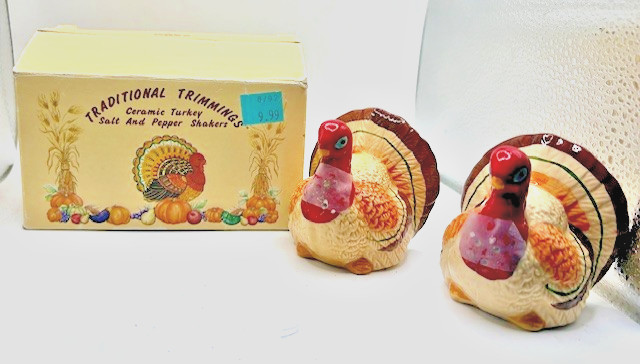 VTG Russ Traditional Trimmings Ceramic Turkey Salt & Pepper Shakers/Orig. Box