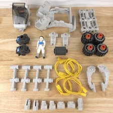 Vintage Milton Bradley ROBOTIX Series R-1000 Astronaut Figure and Parts Lot 1984