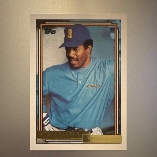 Topps 1992 Base Set Ken Griffey #250 Seattle Mariners MLB Baseball Card