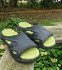 WONDER NATION Boys Youth Size 2-3 Sporty Slide Sandals EVA Comfort   Black Lime