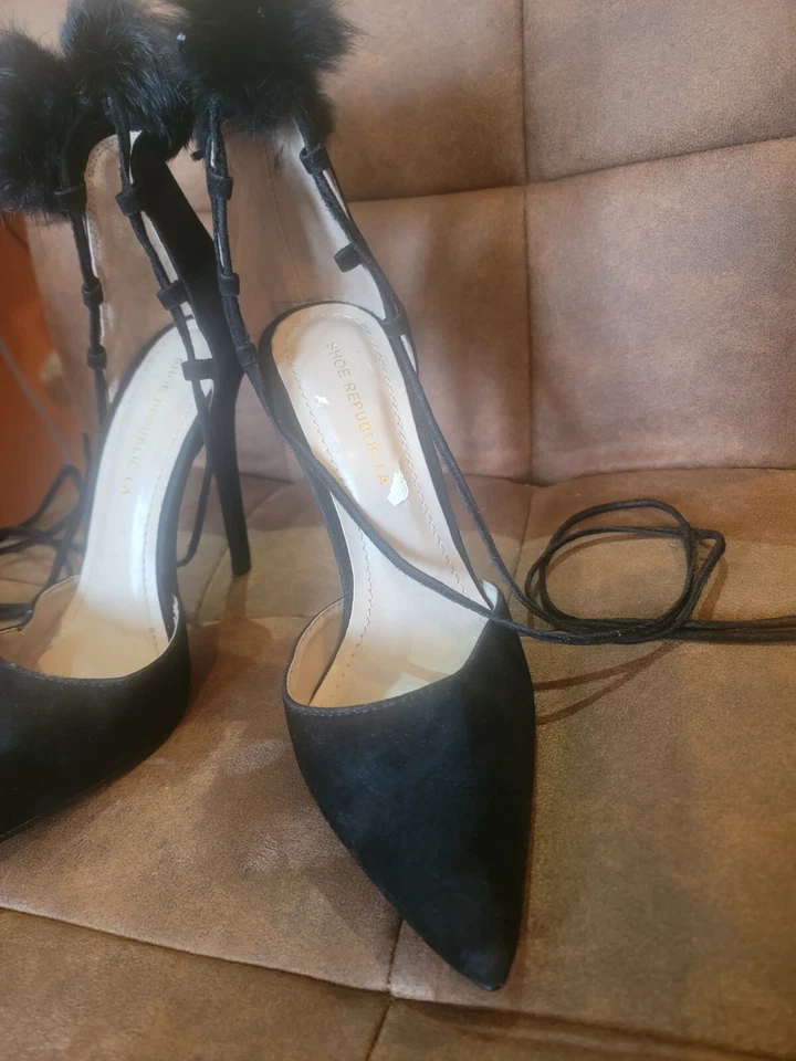 Zapatos Republic LA pompón de piel sintética con cordones de gamuza tacones/bombas/tacones de aguja  Foto 4 de 4