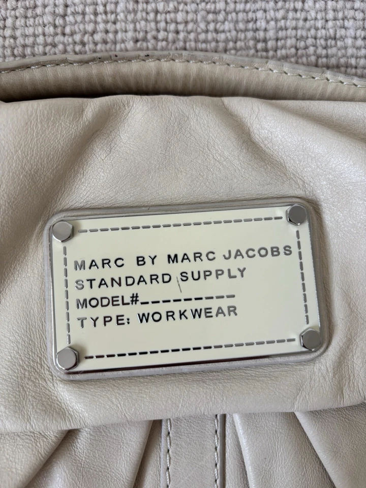 marc by marc jacobs standard supply workwear hobo bag in gray/ white - Image 4 of 4