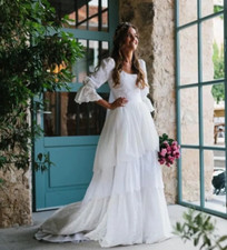 White Lace 3/4 Sleeve Vintage A-Line Wedding Dress with Tiers Sweep Train Plus