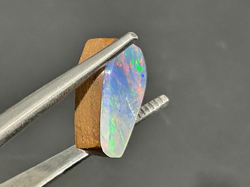 Doublet Opal 6.90 Carat - Picture 12 of 21
